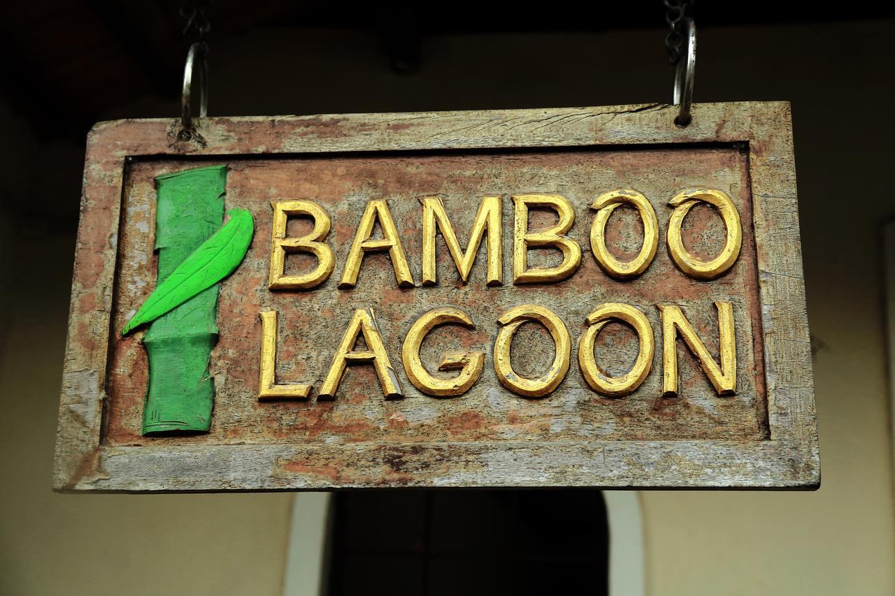 Bamboo Lagoon Backwater Front Resort Alappuzha Exterior photo